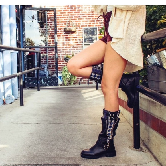 Boots with Aztec Pop print  Mid Calf - Picture 2 of 7